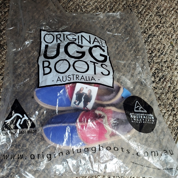 Slippers - Picture 7 of 8